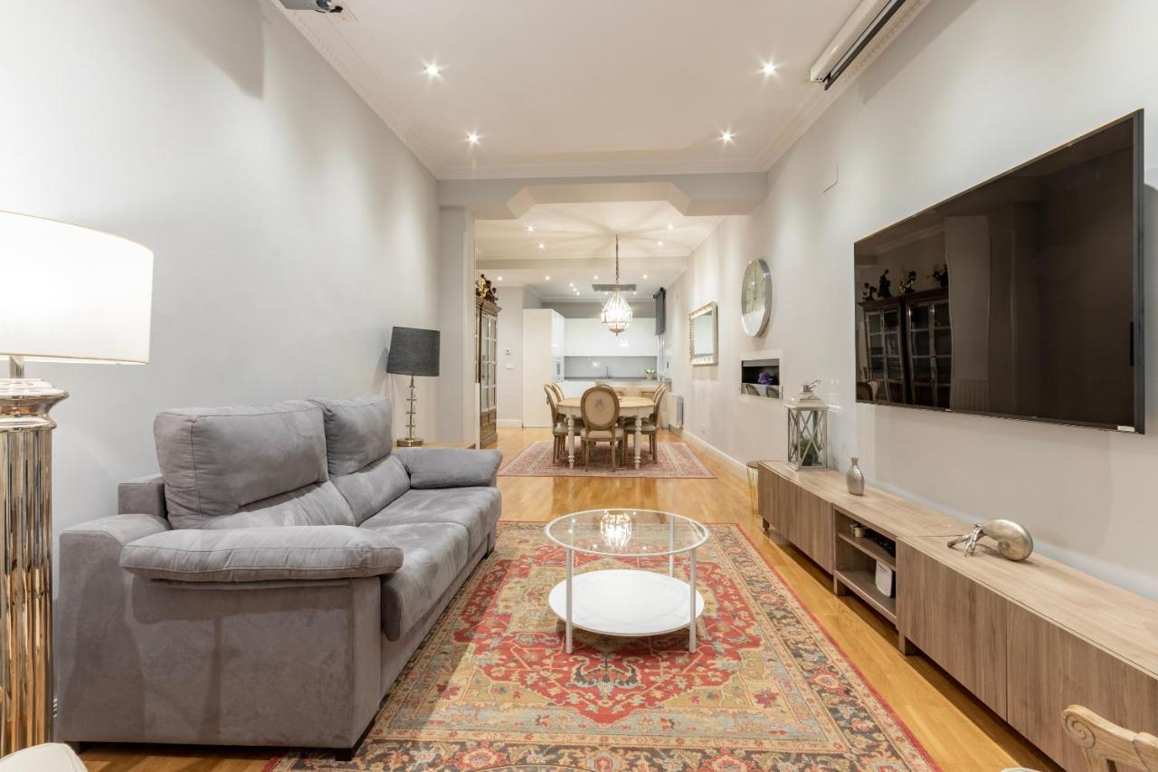 Amplio Y Elegante En Casco Viejo Con Parking Apartment Bilbao Luaran gambar