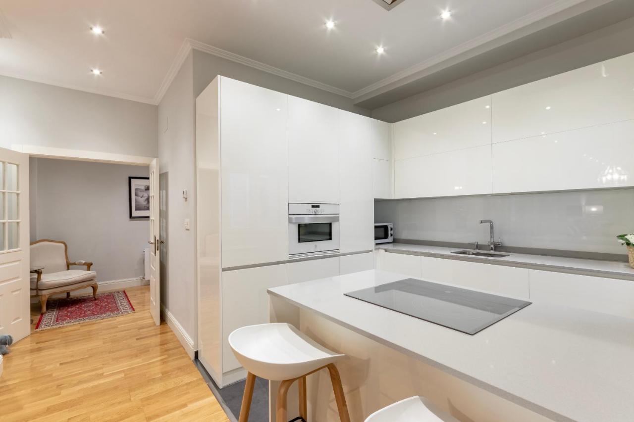 Amplio Y Elegante En Casco Viejo Con Parking Apartment Bilbao Luaran gambar