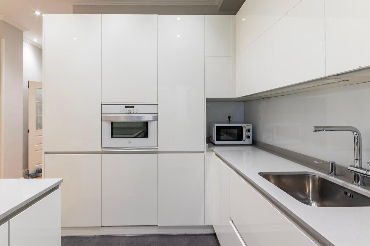 Amplio Y Elegante En Casco Viejo Con Parking Apartment Bilbao Luaran gambar